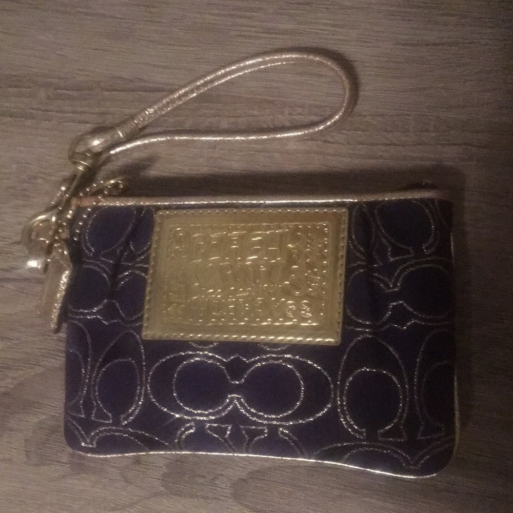 Coach poppy wristlet